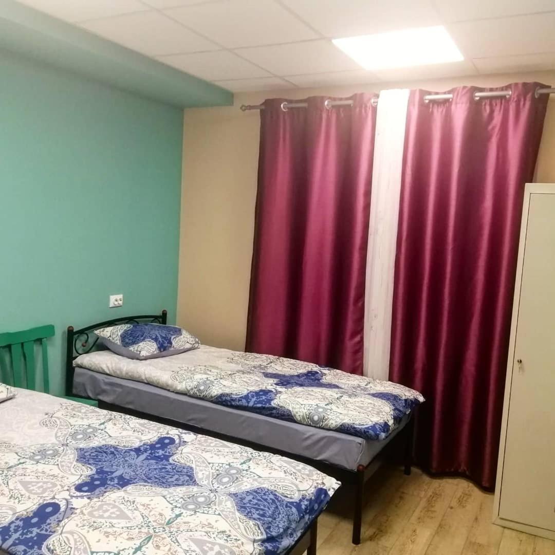 Hostel Meridian Kiev Rum bild